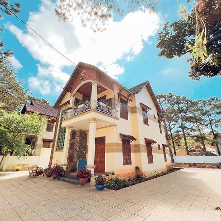 Vita Homestay Mang Den Kon Von Kla Bagian luar foto